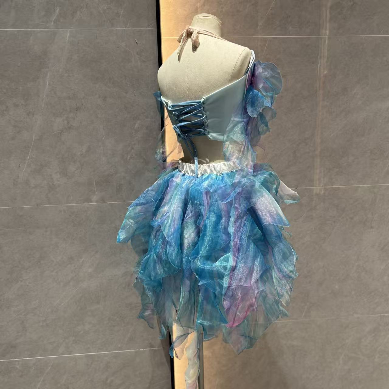 Mermaid Water Dance Skirt Prin - Aquarium & Marine Museum Universiti Malaysia Sabah Kota Kinabalu Sabah 评论和价格
