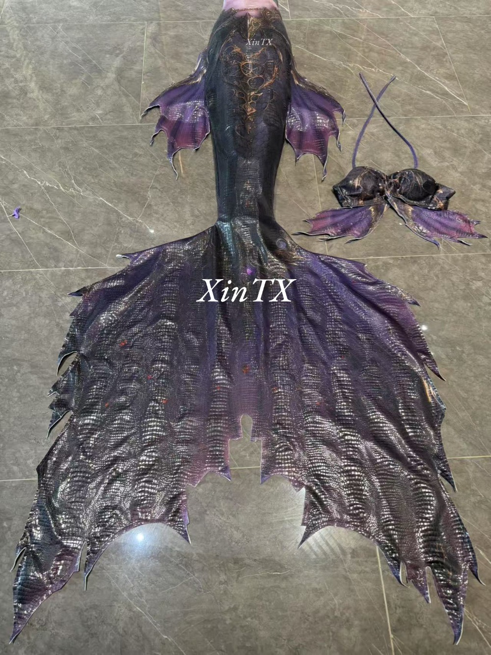 man woman mermaid tail hot sta - Aquarium & Marine Museum Universiti Malaysia Sabah Kota Kinabalu Sabah 评论和价格